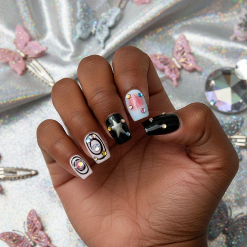 Cosmic Dark Star Y2K Press On Nails – Black Aurora Short Square Set | MOONLEE